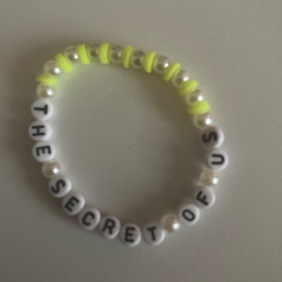 Gracie Abrams Albums Bracelet Set - Picture 3 of 7